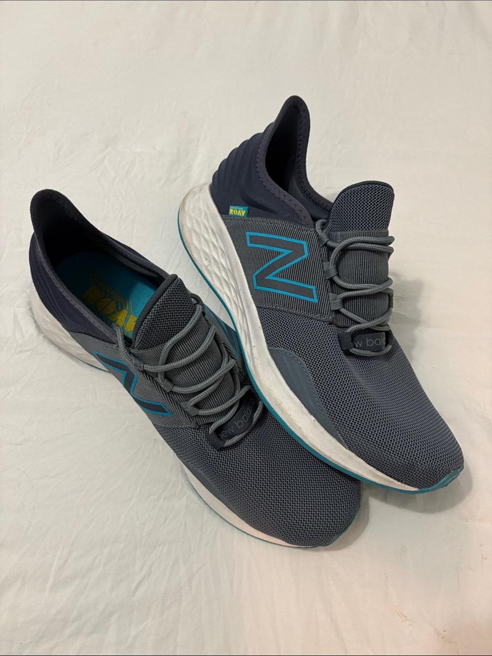 New Balance Men's Gray with Teal Trim Athletic Running Shoes
